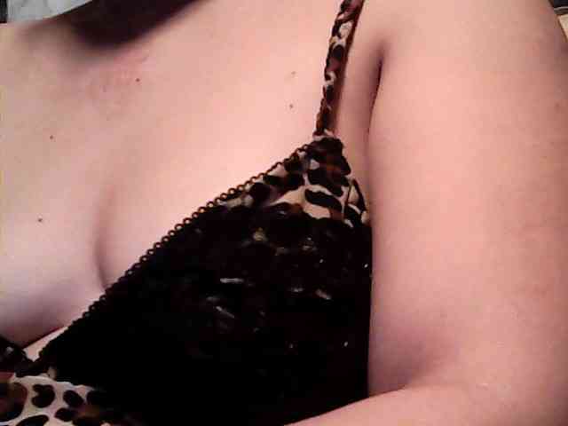 lovelyshantal webcam