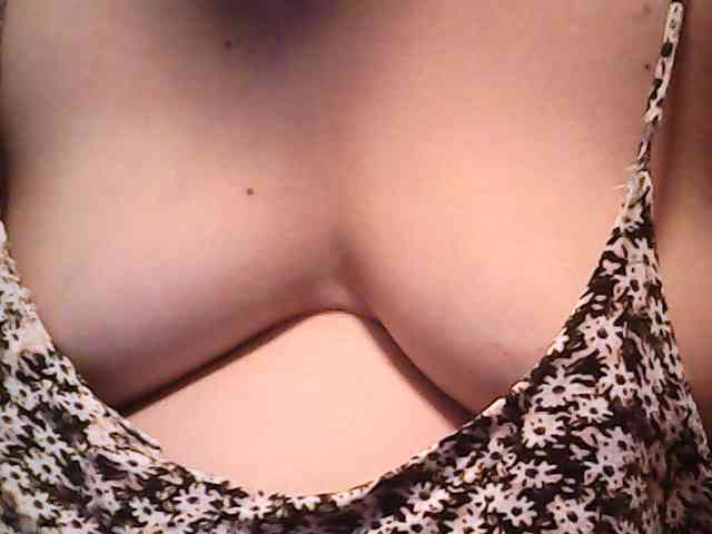 lovelyshantal webcam