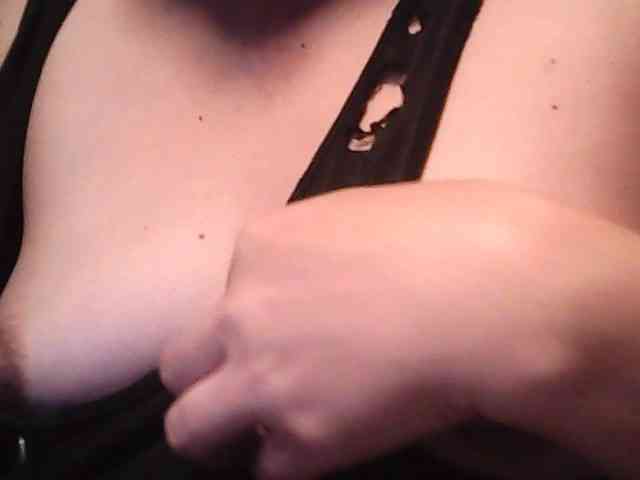 lovelyshantal Live Webcam on BongaCams