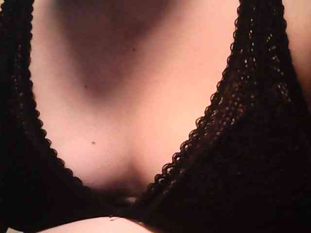 lovelyshantal webcam