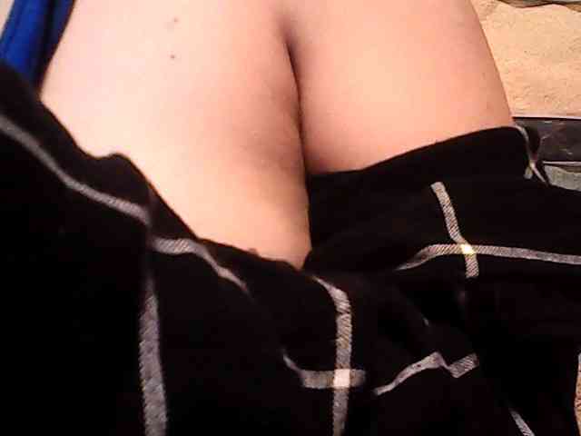 lovelyshantal webcam