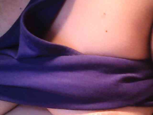 lovelyshantal Live Webcam on {site_name}