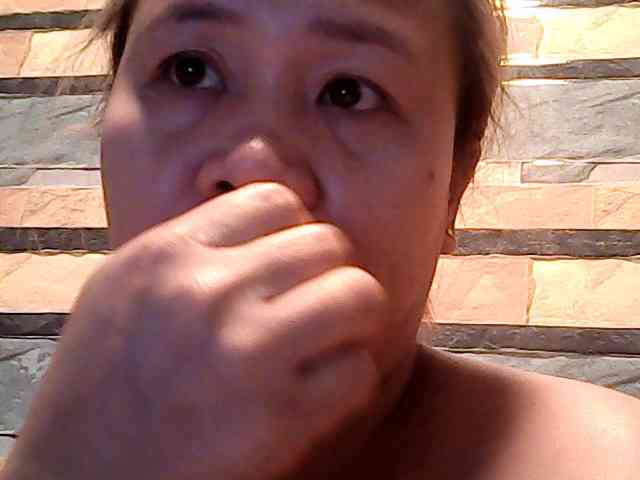 lovelyshantal webcam