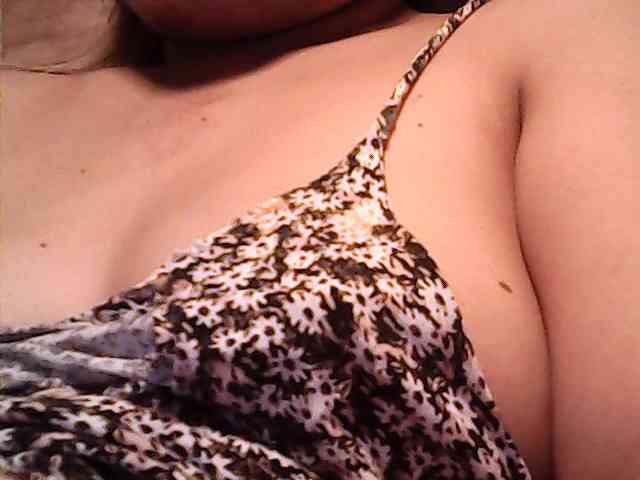 lovelyshantal webcam