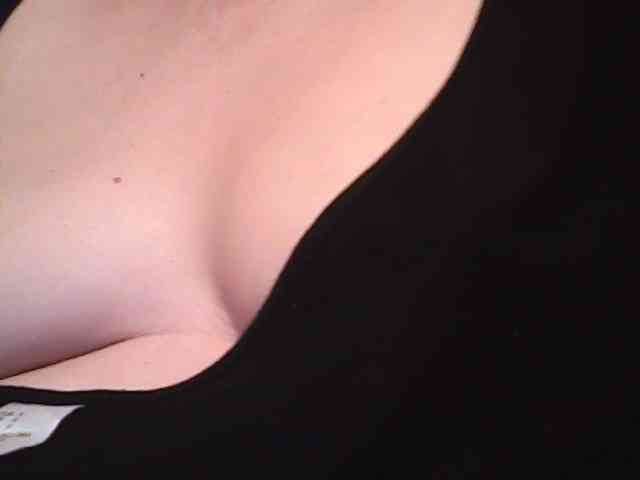 lovelyshantal webcam