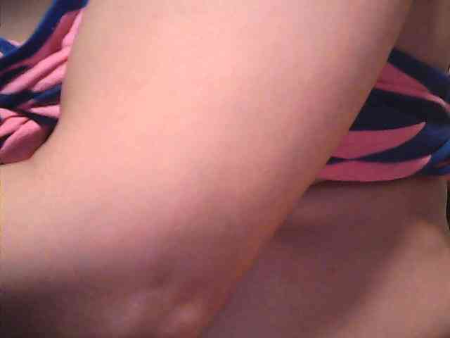 lovelyshantal Live Webcam on BongaCams