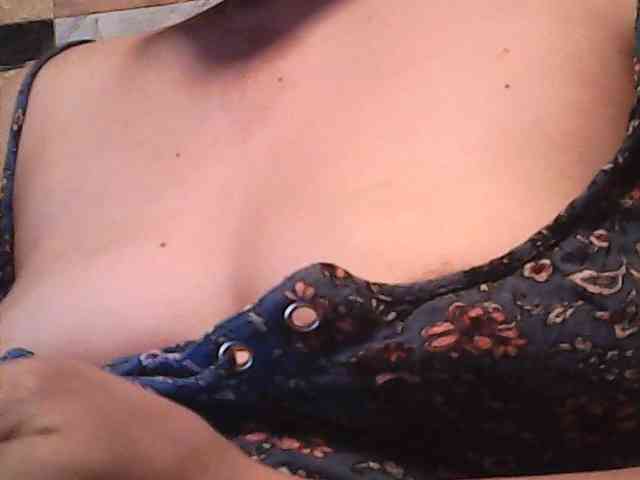 lovelyshantal webcam