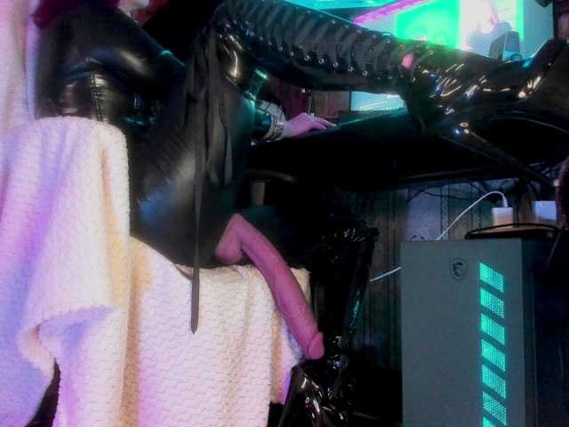  miss-asmodeus chat room