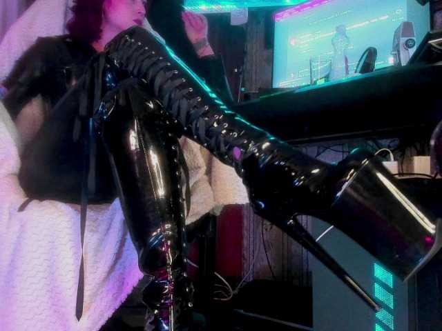 miss-asmodeus webcam