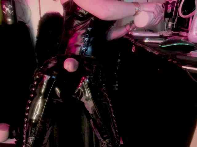 miss-asmodeus webcam