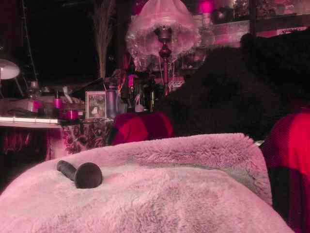 miss-asmodeus webcam