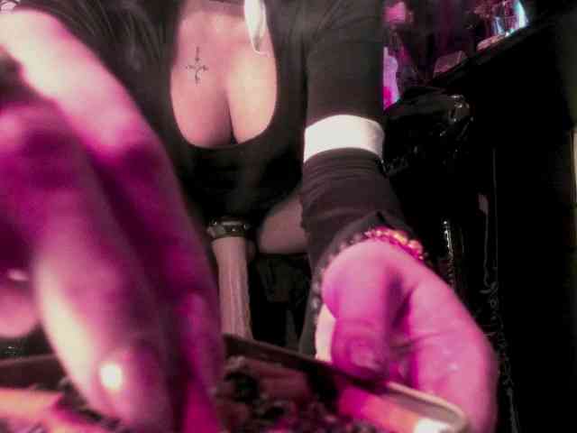 miss-asmodeus webcam