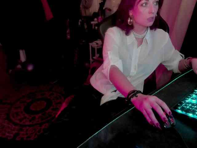 miss-asmodeus webcam