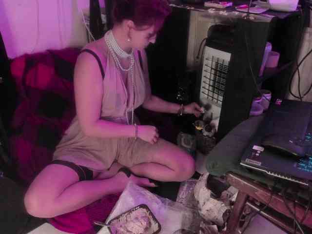 miss-asmodeus webcam