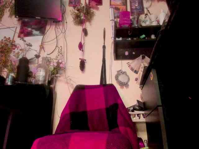 miss-asmodeus webcam