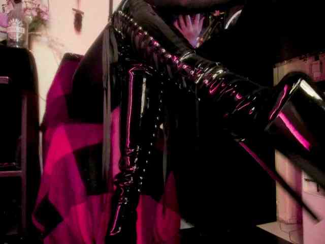 miss-asmodeus webcam