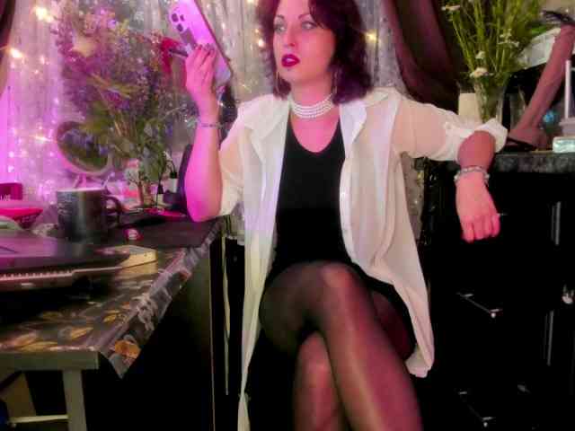 miss-asmodeus webcam