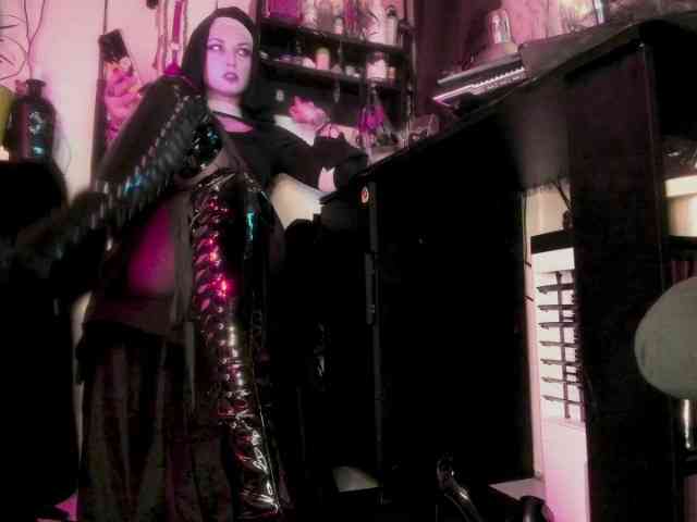 miss-asmodeus webcam