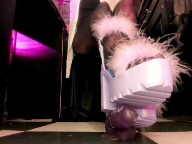 miss-asmodeus webcam