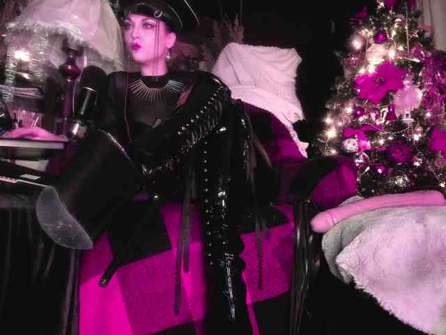 miss-asmodeus webcam