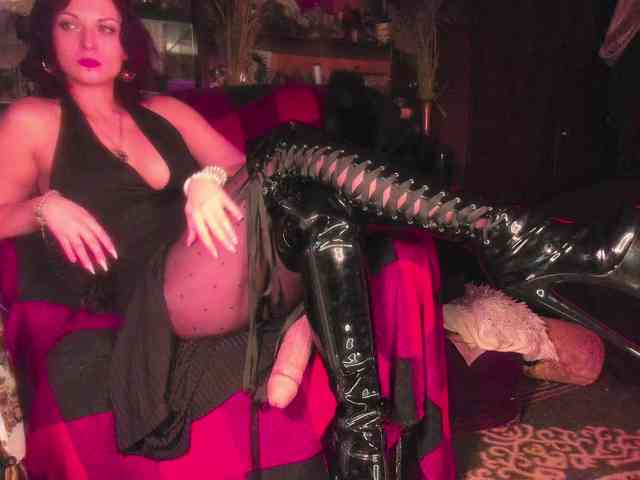 miss-asmodeus webcam