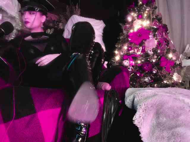 miss-asmodeus webcam