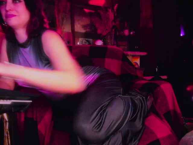 miss-asmodeus webcam