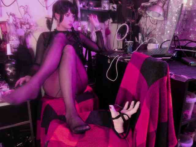 miss-asmodeus webcam