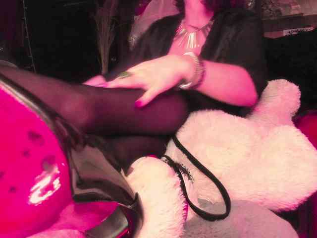 miss-asmodeus webcam