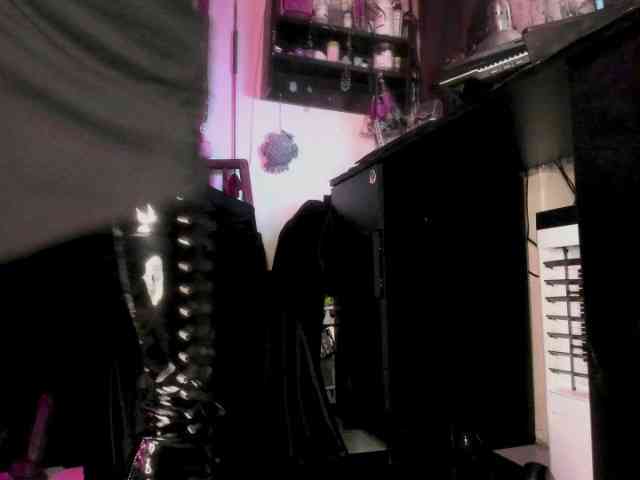 miss-asmodeus Live Webcam on BongaCams