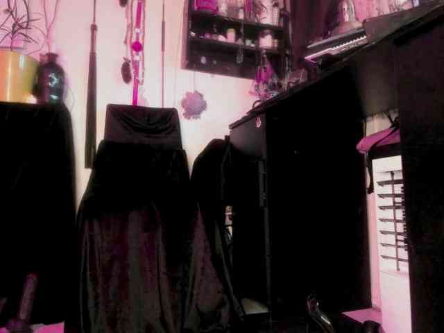 miss-asmodeus webcam