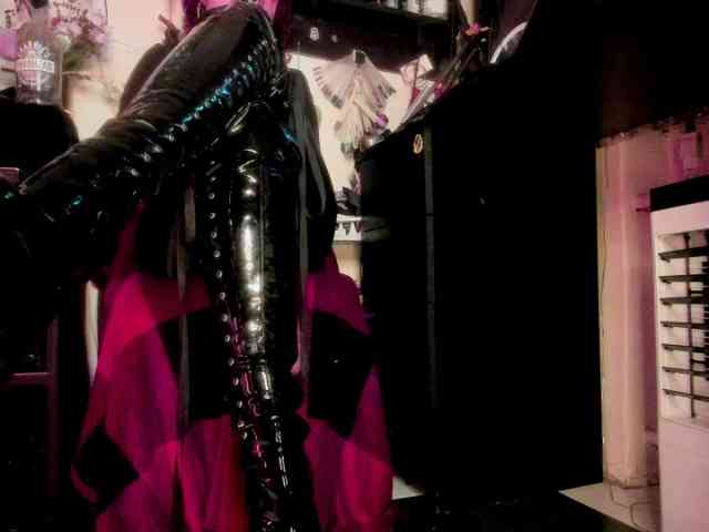 miss-asmodeus webcam