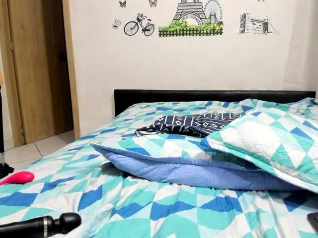 carlos-diana's BongaCams show and profile