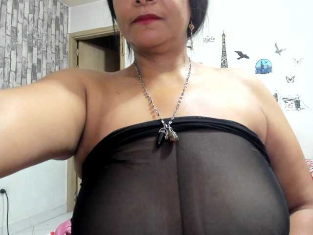 carlos-diana's BongaCams show and profile