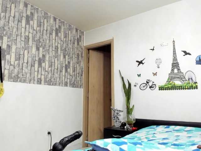 carlos-diana's BongaCams show and profile