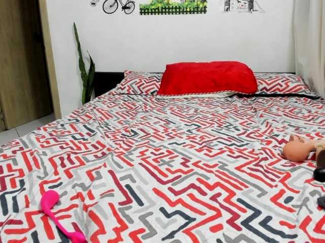 carlos-diana's BongaCams show and profile