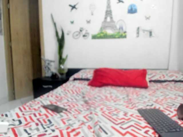 carlos-diana's BongaCams show and profile