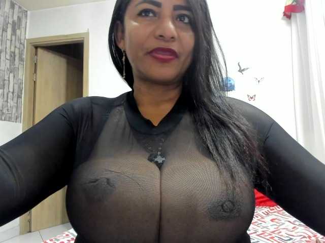 carlos-diana's BongaCams show and profile