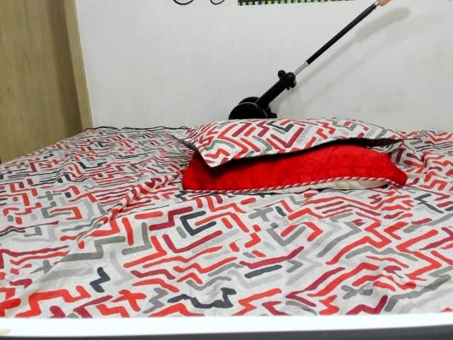 carlos-diana's BongaCams show and profile