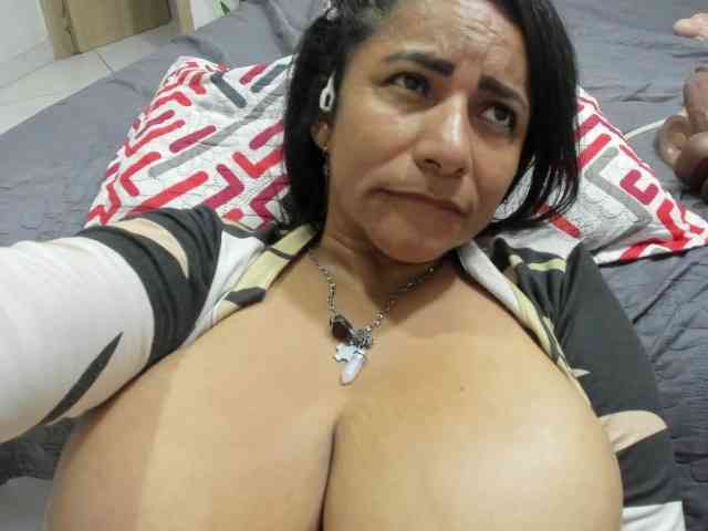 diana_coffee webcam