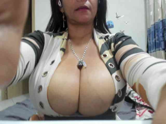 diana_coffee webcam