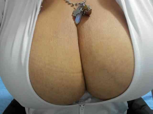diana_coffee webcam