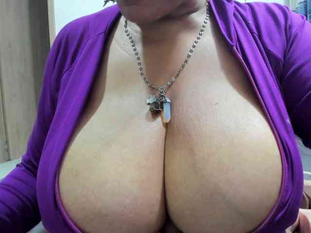 diana_coffee webcam