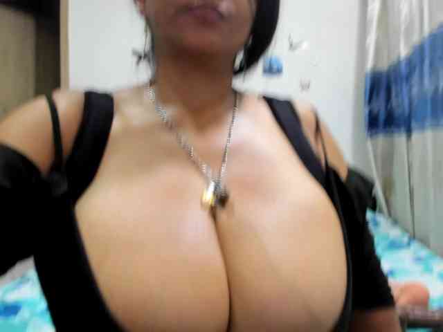 diana_coffee webcam