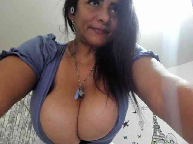 diana_coffee webcam