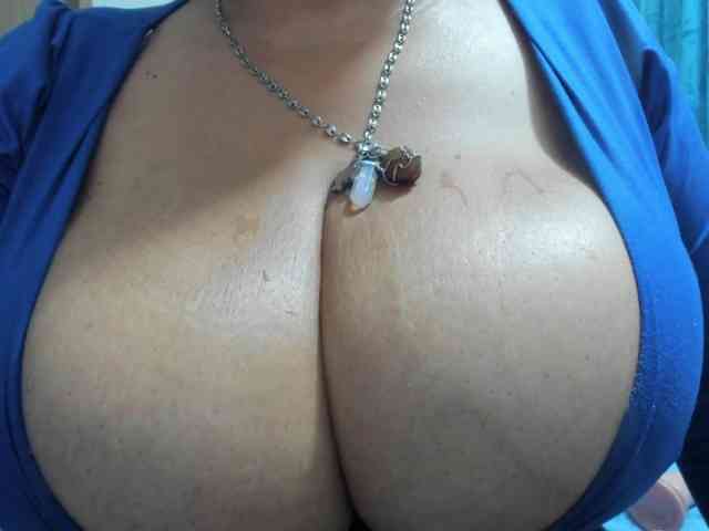 diana_coffee webcam