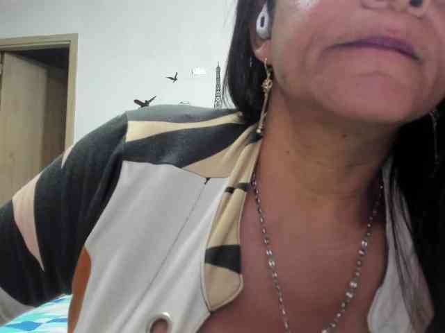diana_coffee webcam