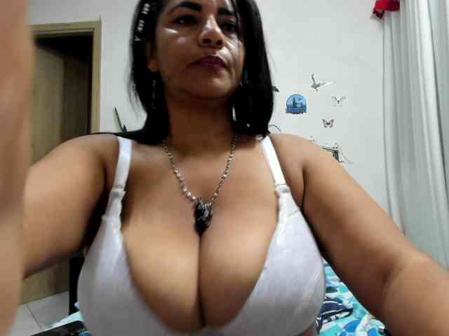 diana_coffee webcam
