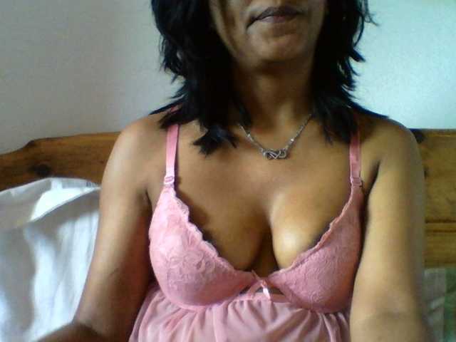 RandixoSmith's BongaCams show and profile