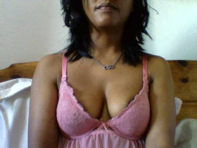 RandixoSmith's BongaCams show and profile